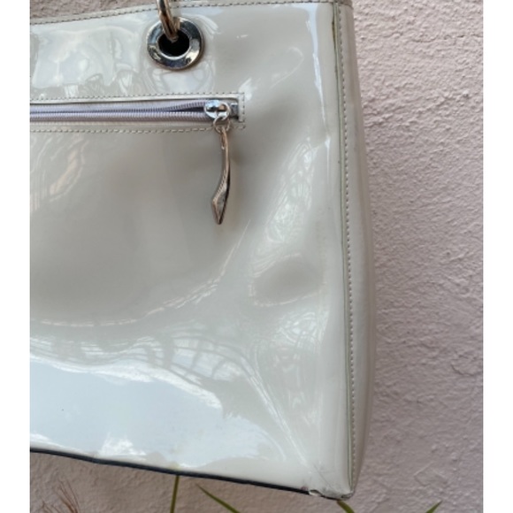 Beijo Glossy Square Tote Shoulder Bag - Picture 4 of 7